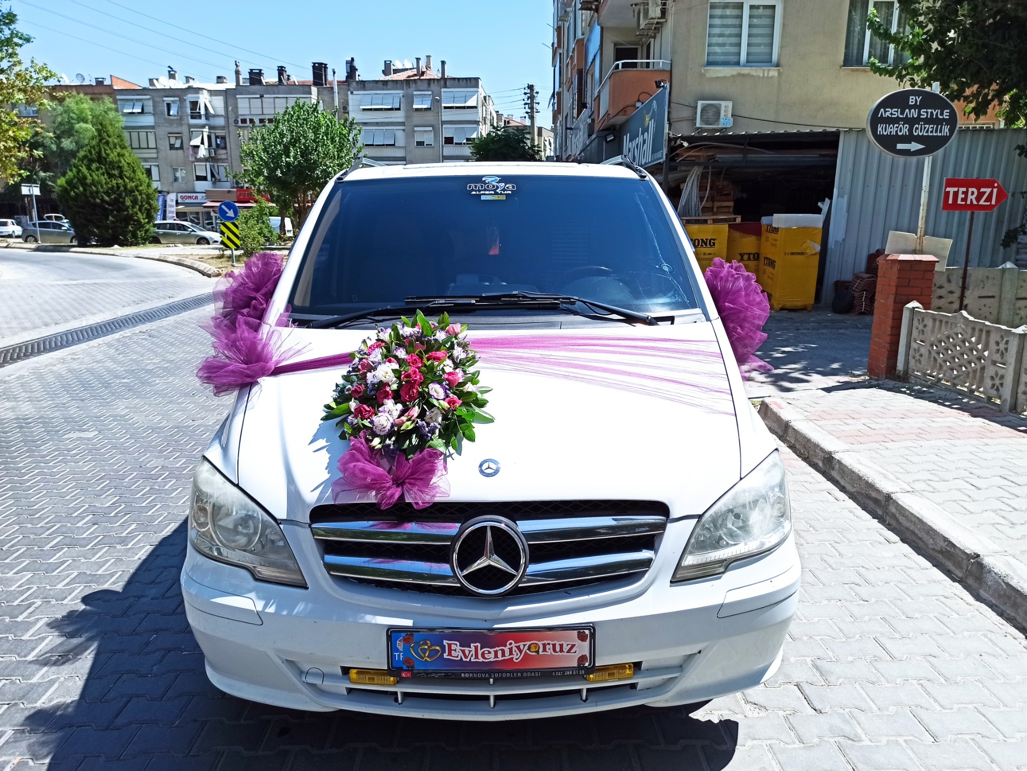 Beyaz Mercedes düğün gelin arabası İzmir